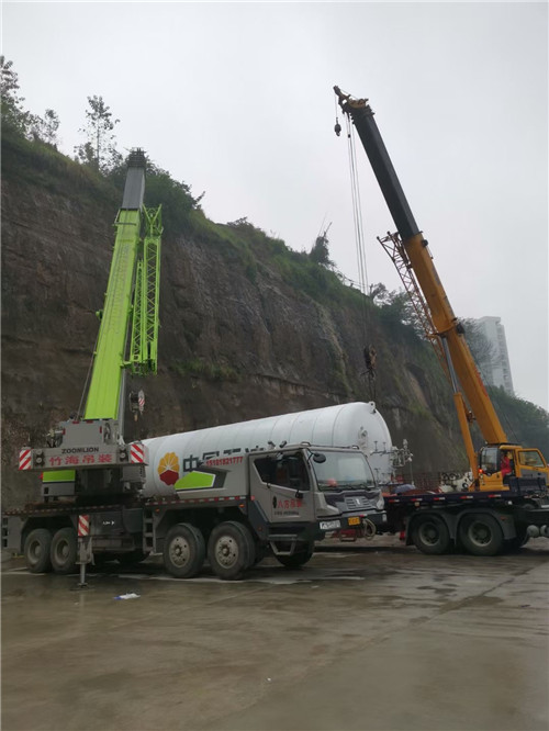 梨树县“不怕风雨冻”—— 吊车的 “恶劣环境适应” 技术